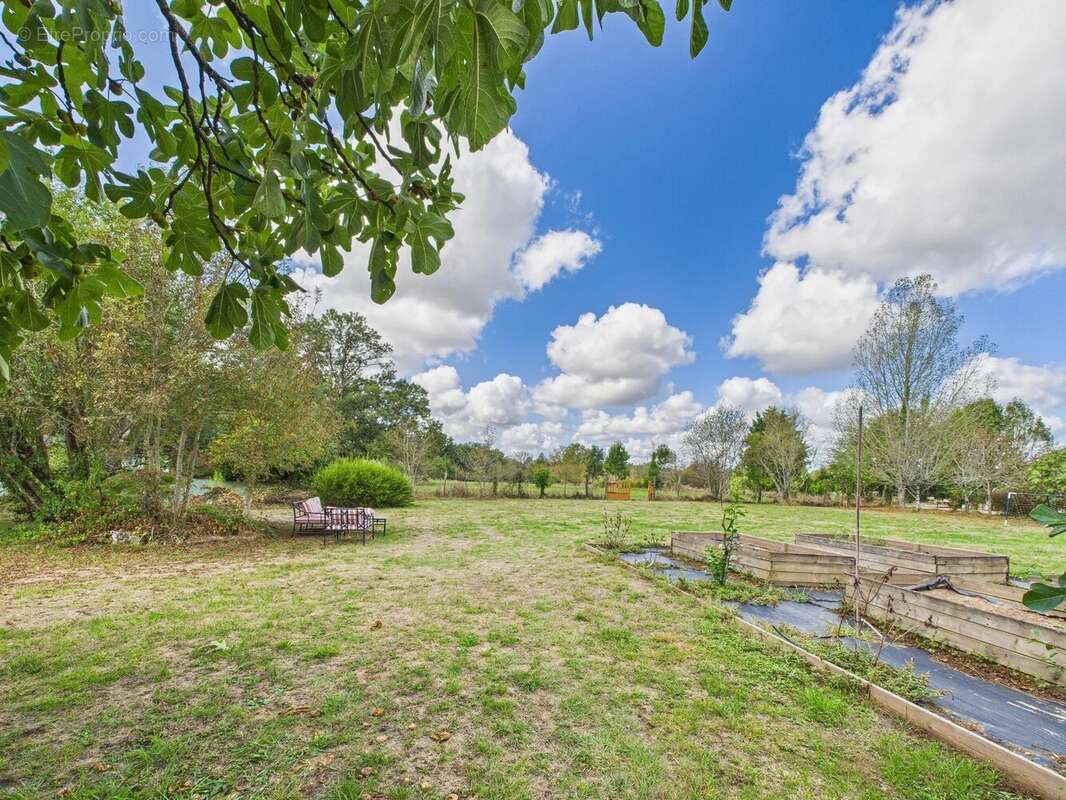 Maison à MONTPON-MENESTEROL