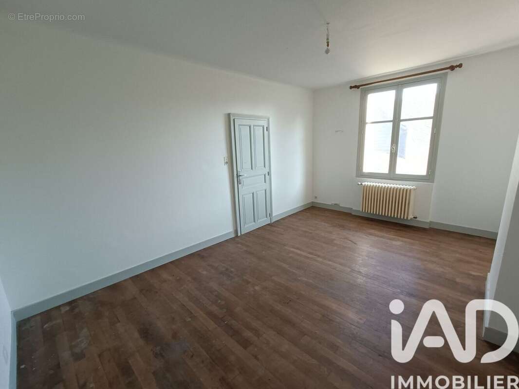 Maison 103 m² à Selommes  - photo 4