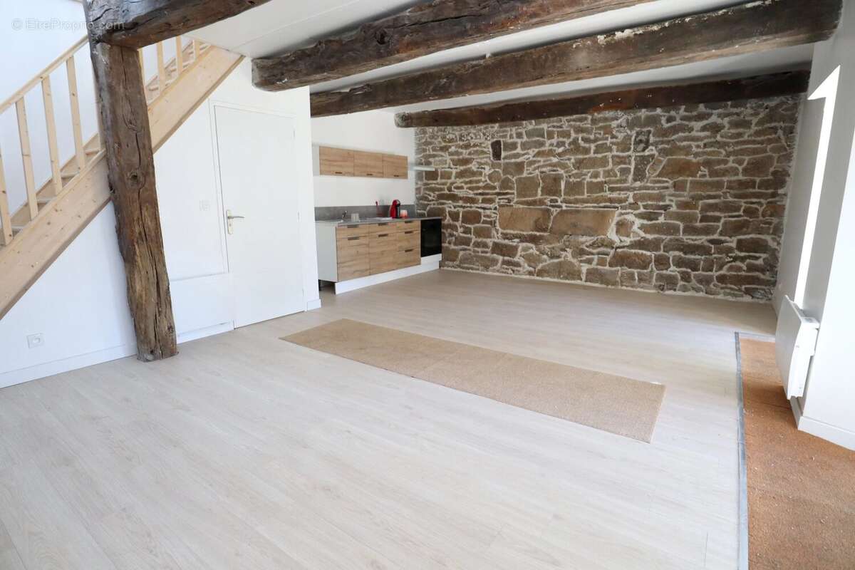 Maison à GLOMEL