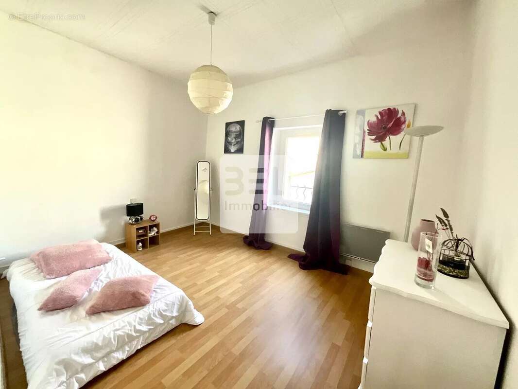 Maison à SAINT-PAUL-LES-FONTS