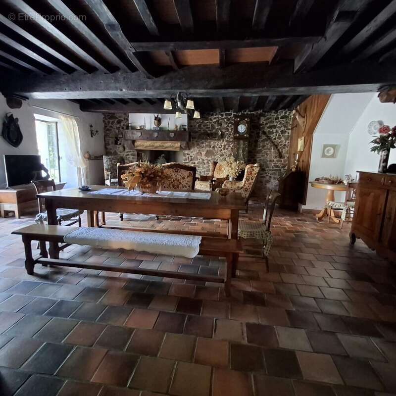 Maison à MASSIGNAC