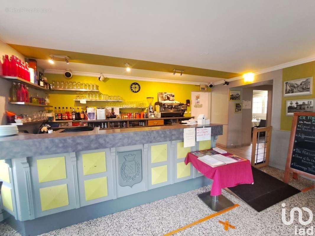 Photo 5 - Commerce à BROU