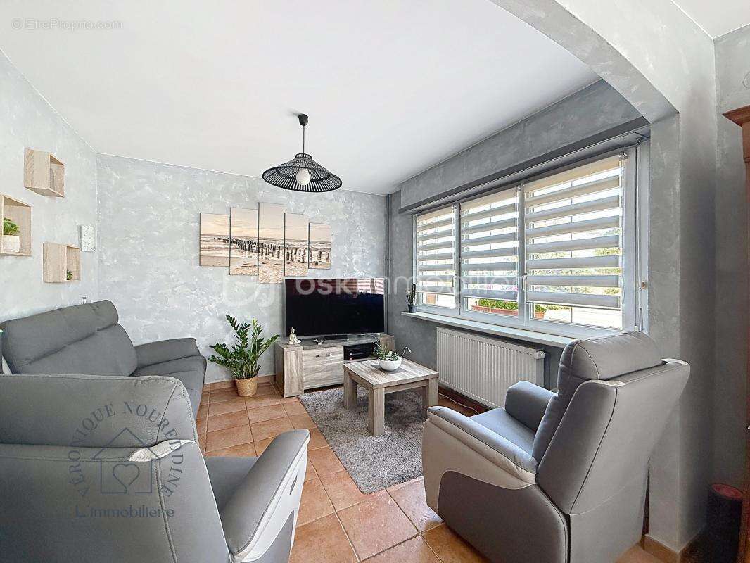 Maison 4 chambres, 3 garages, jardin, proche des commodités - photo 3