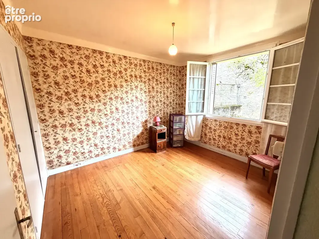 Ensemble immobilier avec deux maisons et nombreuses dépendances - photo 9