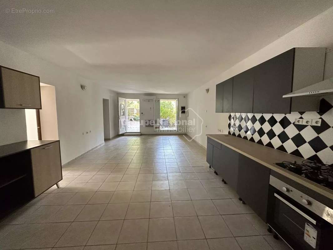 Appartement à MALLEMORT