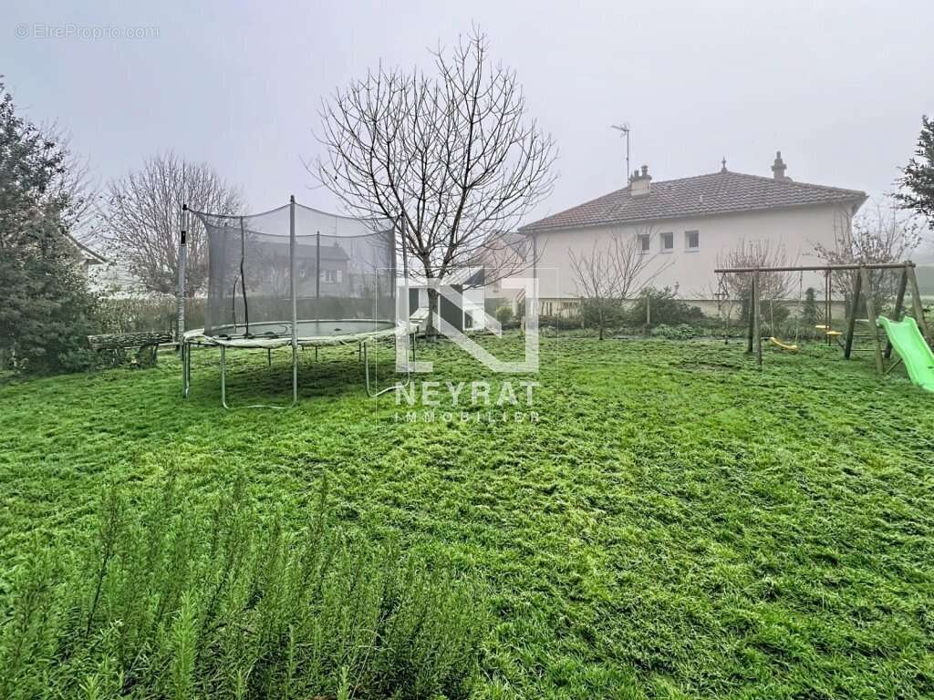 Maison à ETANG-SUR-ARROUX
