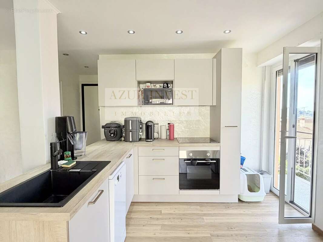 Appartement à ROQUEBRUNE-CAP-MARTIN