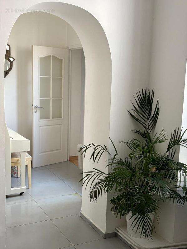 Appartement à PARIS-1E