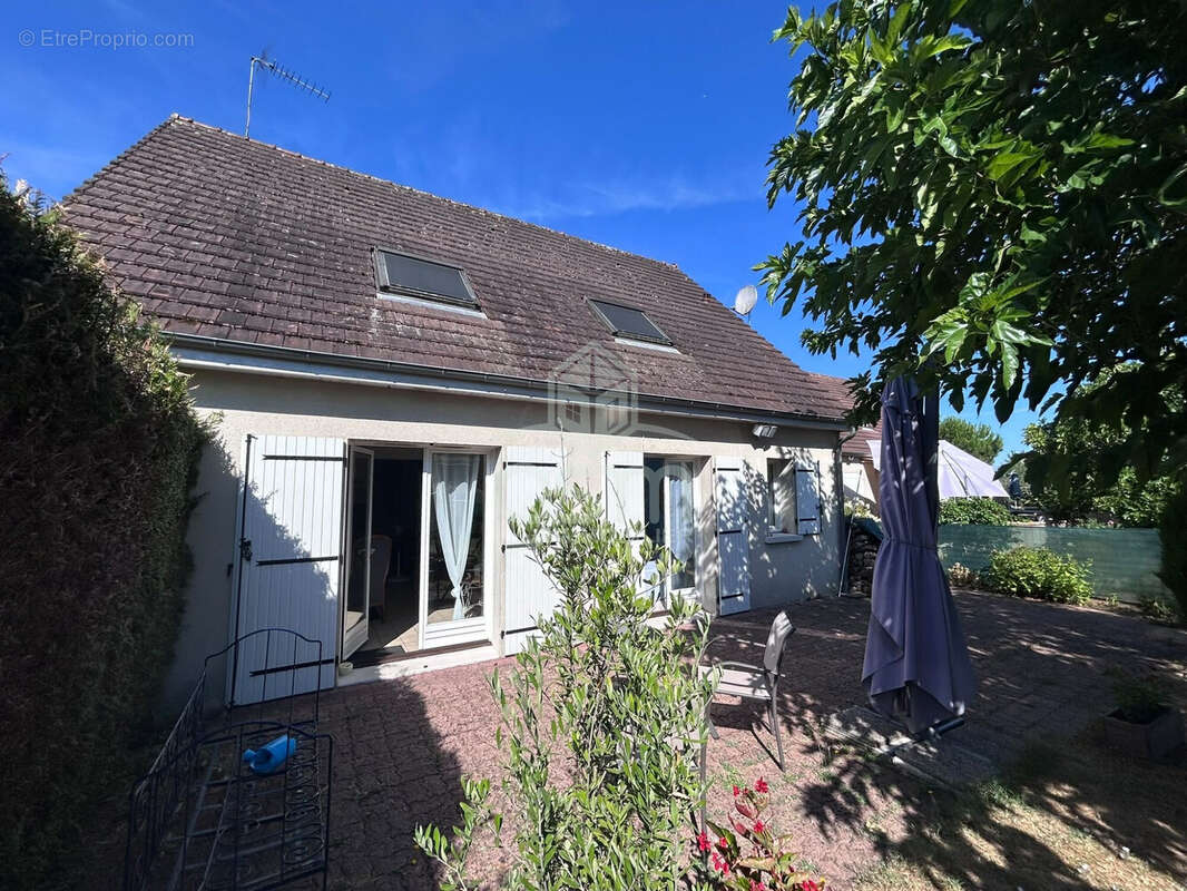 Maison 116 m² à Montbazon  - photo 2