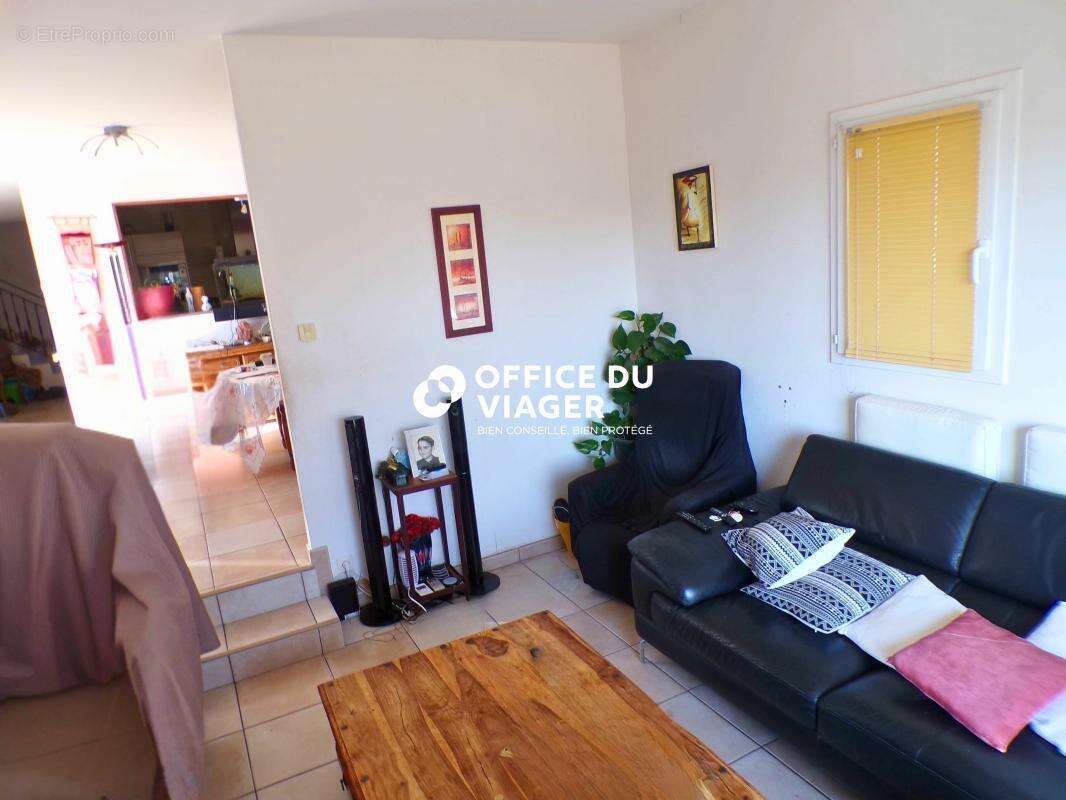 Maison - 7 pièces - 176,60 m² - photo 3