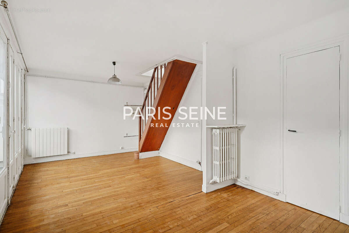 Appartement à PARIS-18E
