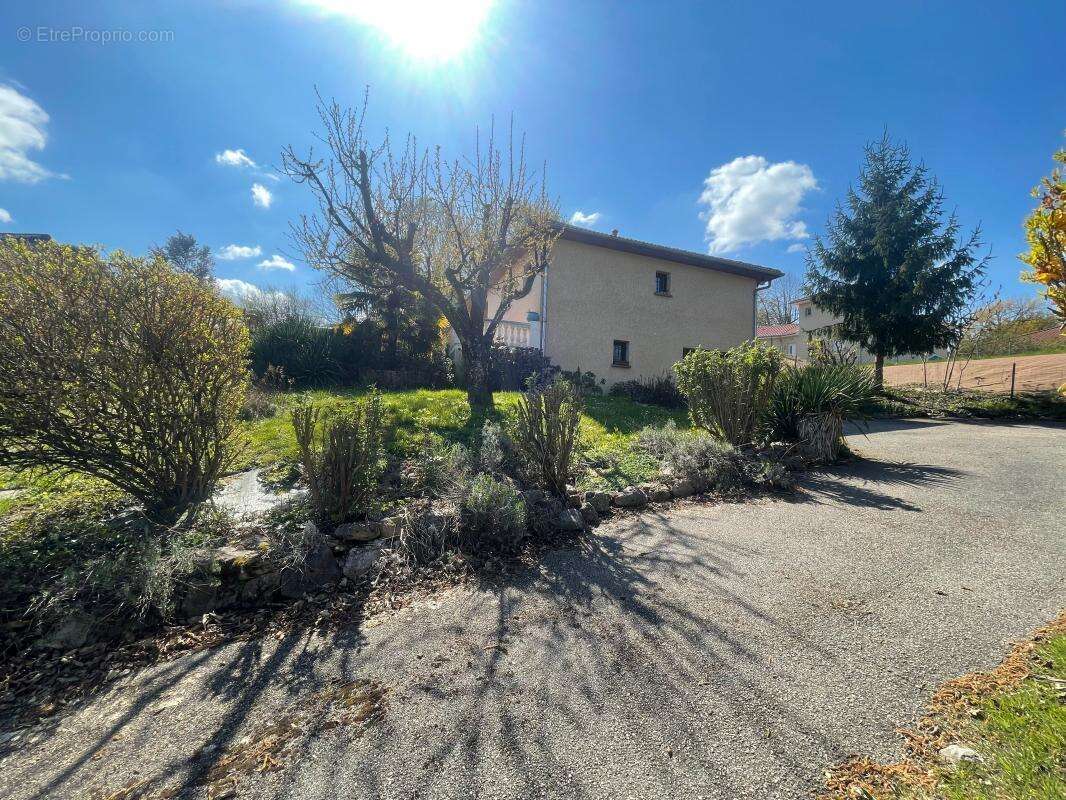 Maison à SAINT-CHEF