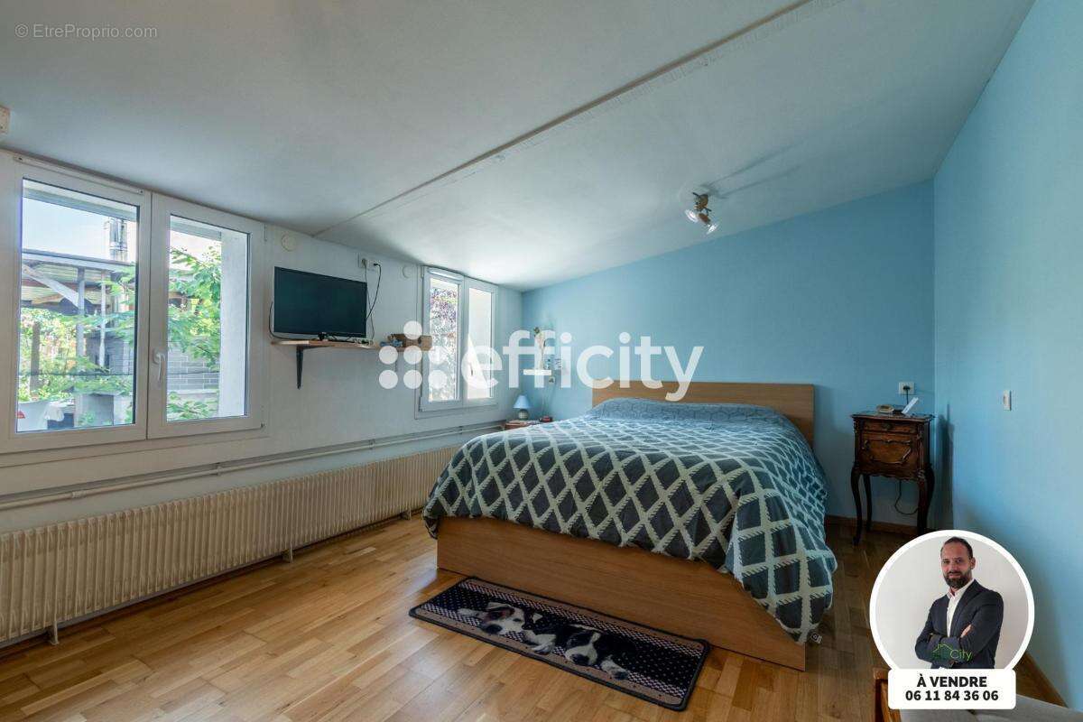 Maison 115 m² à Villeneuve-Le-Roi  - photo 10