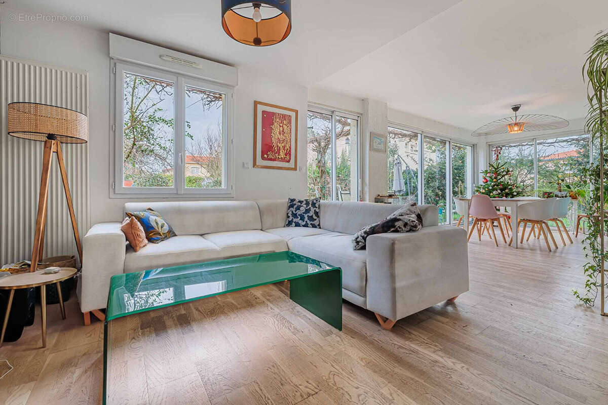 Maison à VILLENEUVE-TOLOSANE