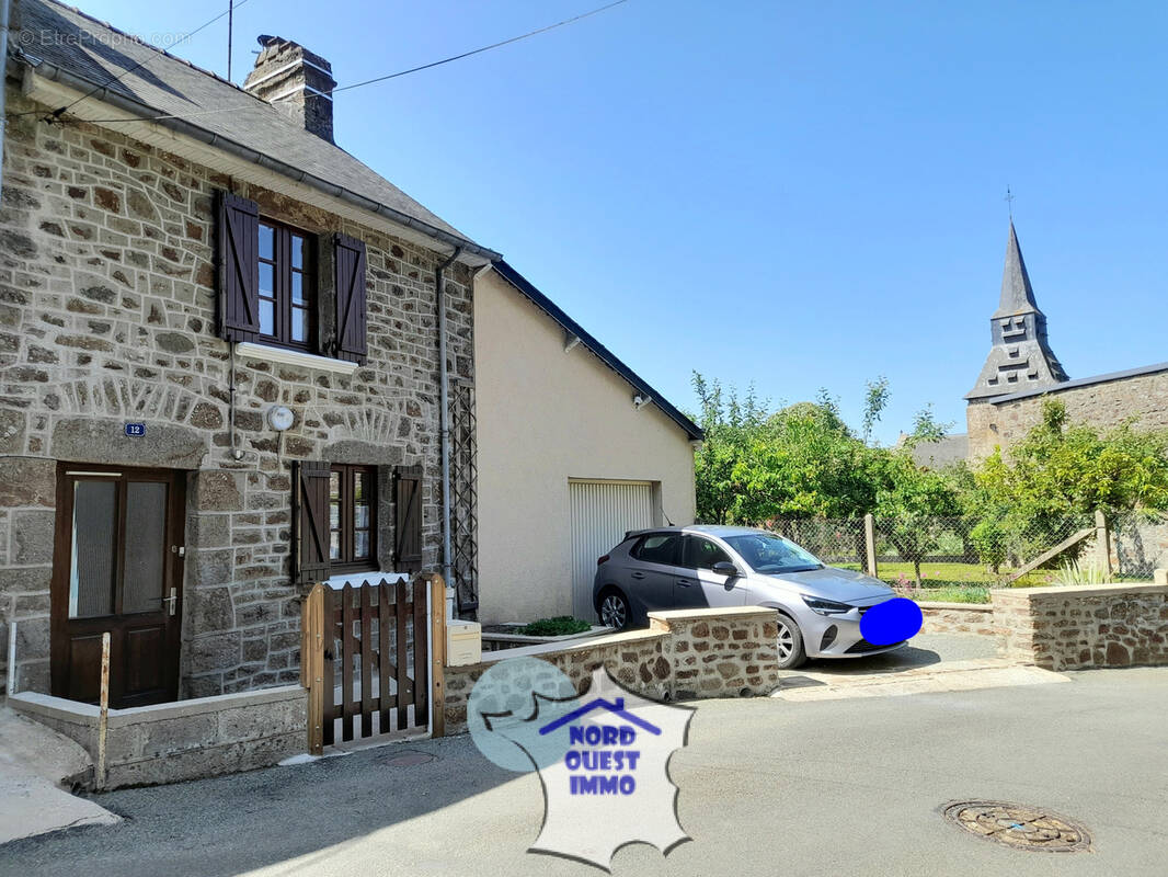 Maison à AMBRIERES-LES-VALLEES