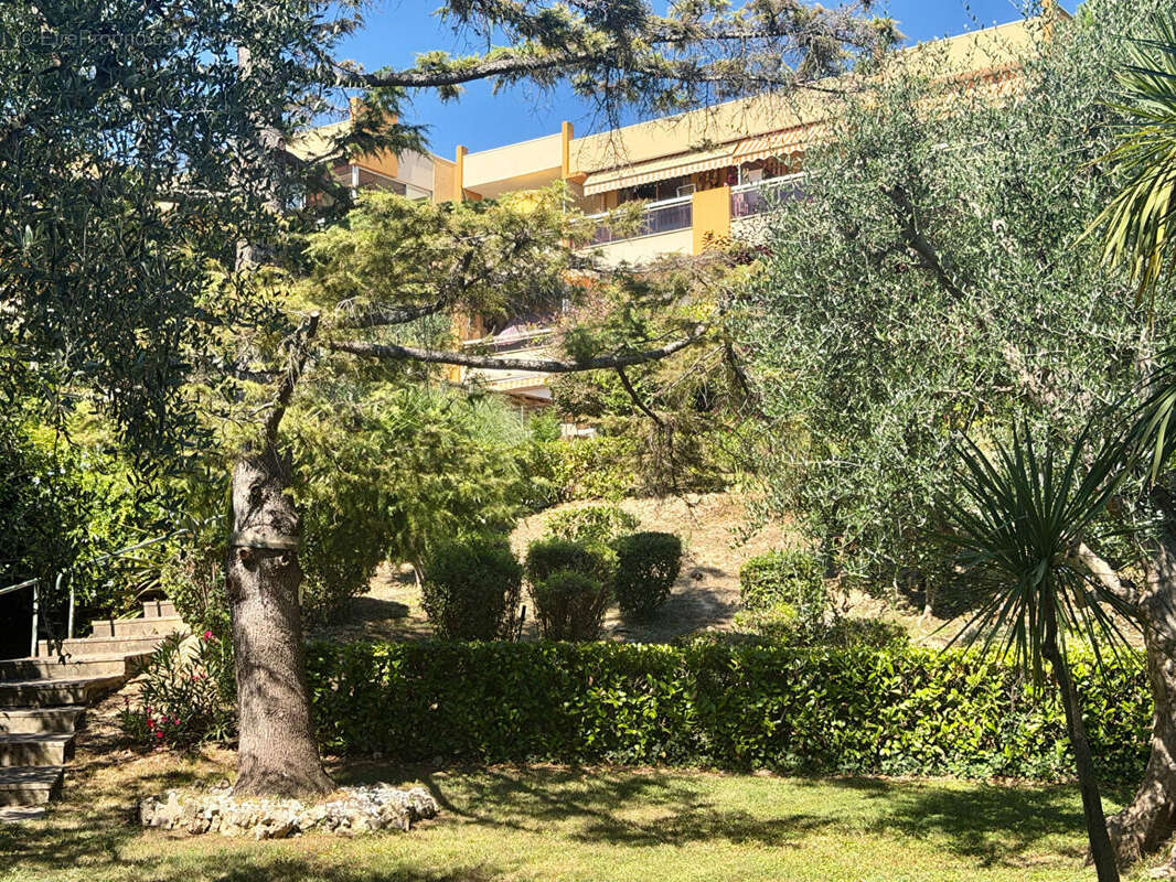 Appartement à VILLENEUVE-LOUBET