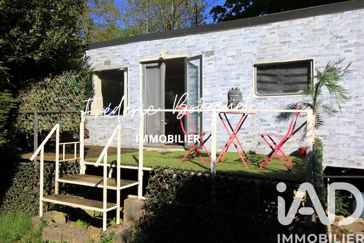 Photo 2 - Terrain à CONDE-SAINTE-LIBIAIRE