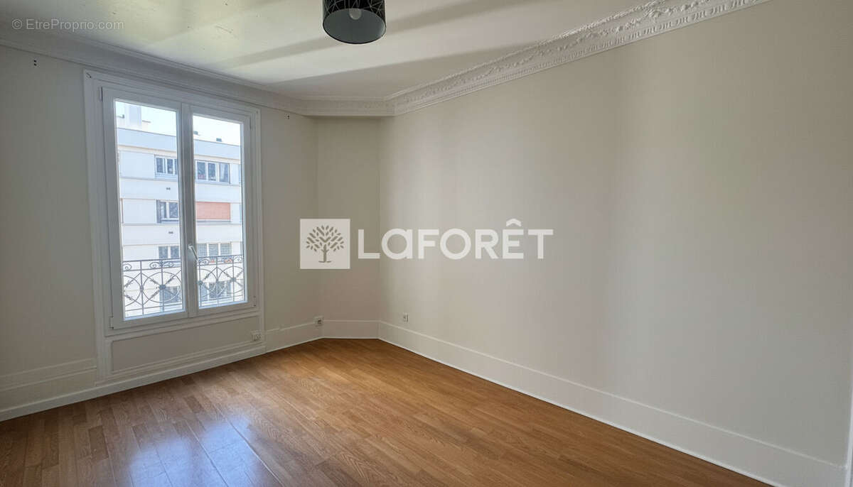 Appartement à PARIS-20E