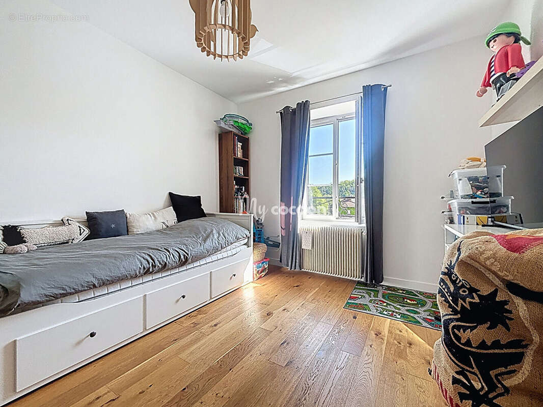 Appartement à FONTAINES-SUR-SAONE