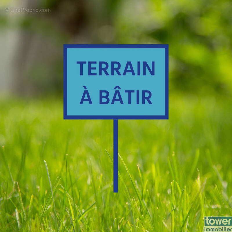 Terrain à VIENNE-EN-VAL