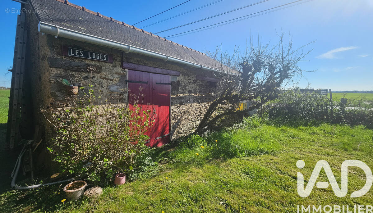 Photo 1 - Maison à CHALLAIN-LA-POTHERIE