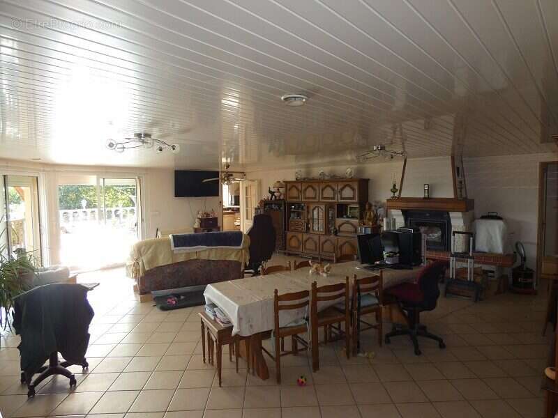 Maison 141 m² à Monlaur-Bernet  - photo 5