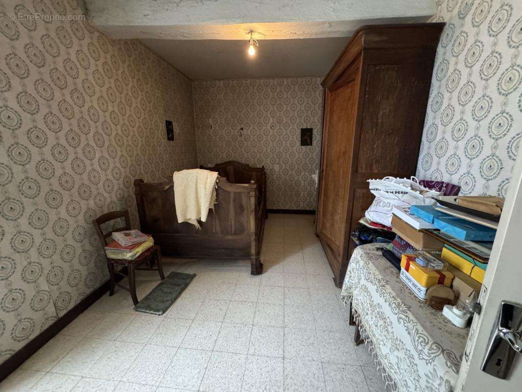 Maison à POULIGNY-SAINT-PIERRE