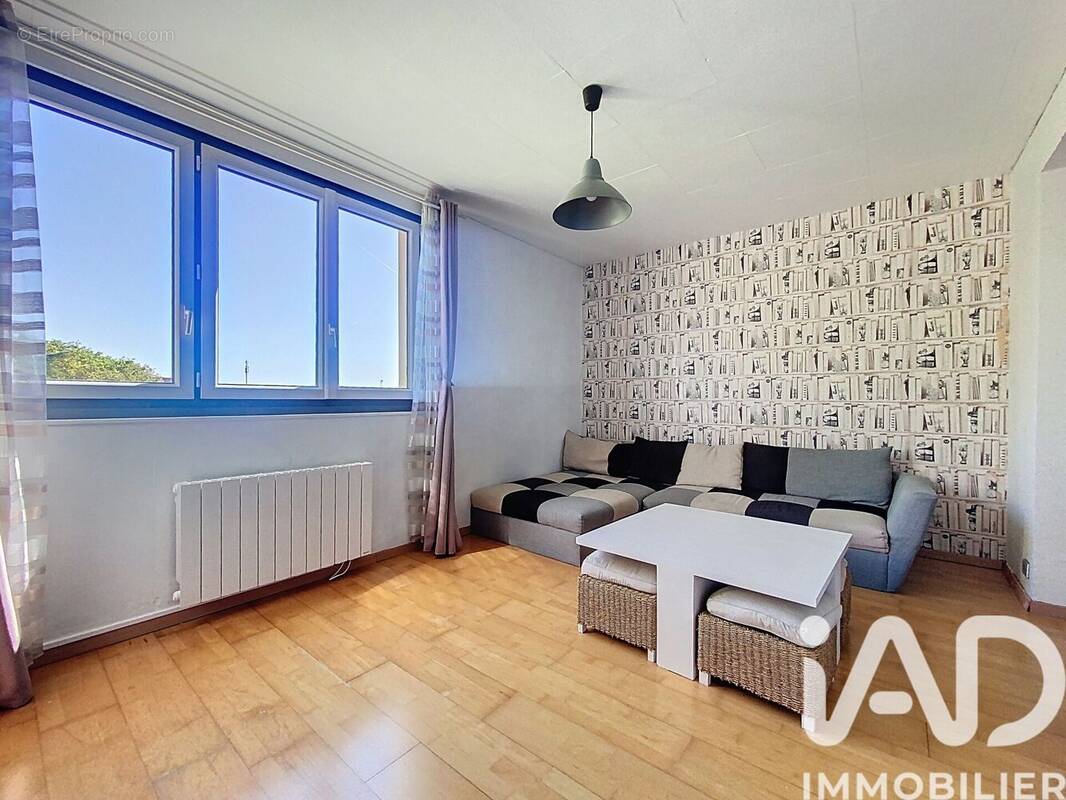 Photo 1 - Appartement à SAINTE-GENEVIEVE-DES-BOIS