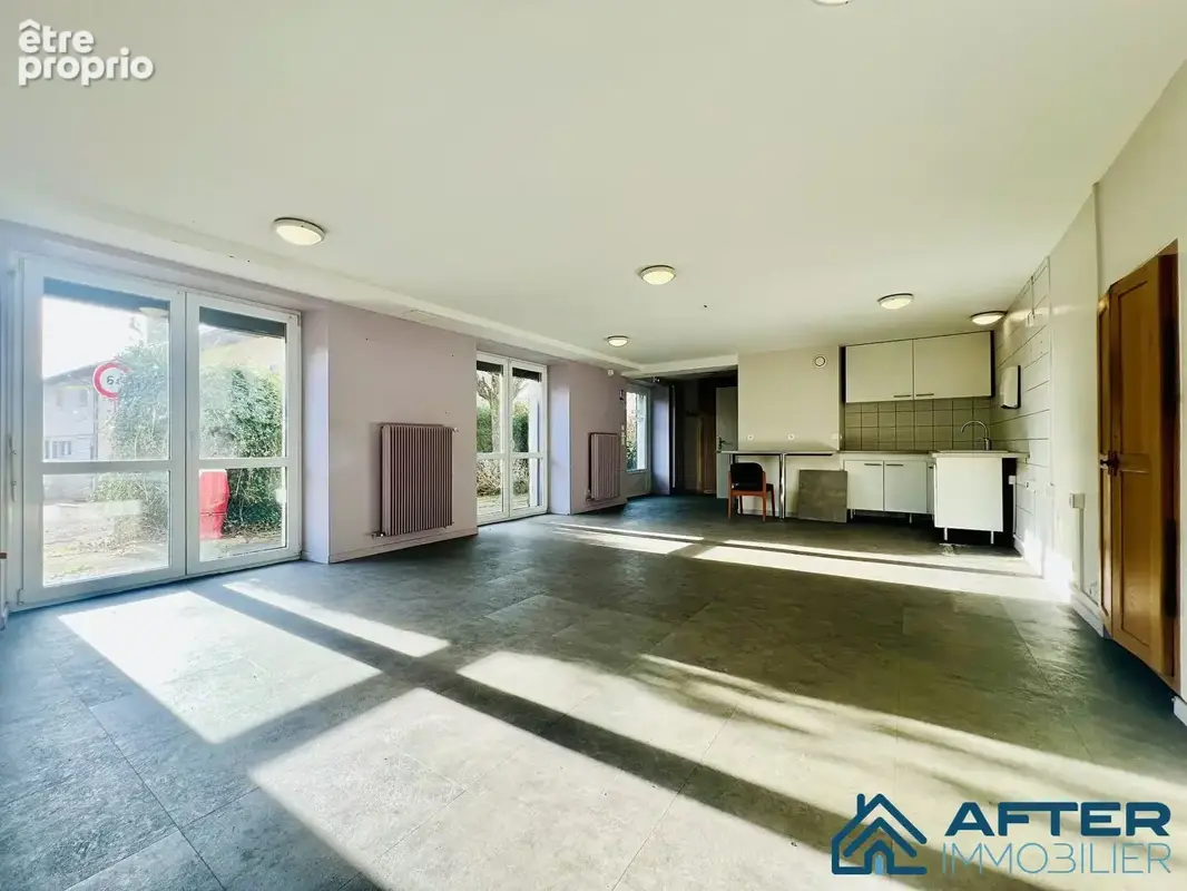 Appartement 243 m² à Angomont  - photo 3