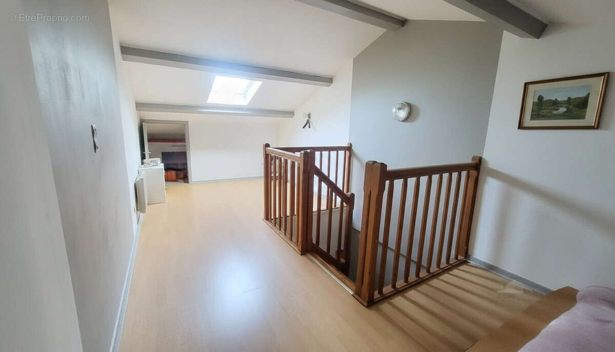 Appartement 50 m² à Chatuzange-Le-Goubet  - photo 7