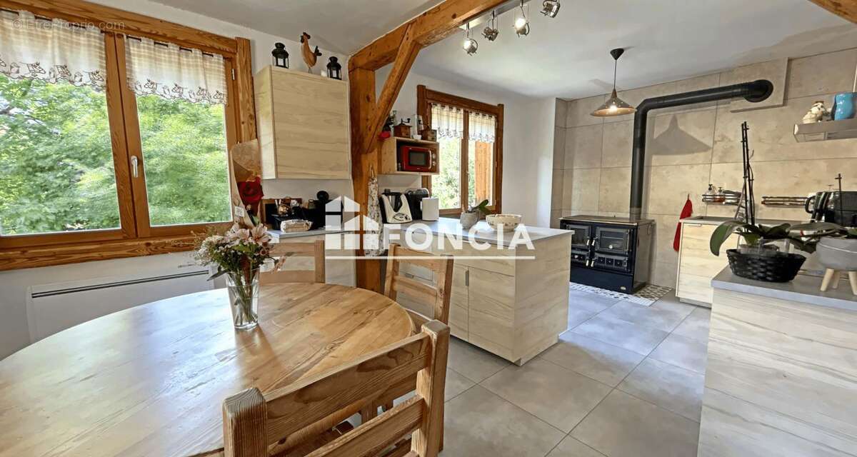 Maison à LA LECHERE