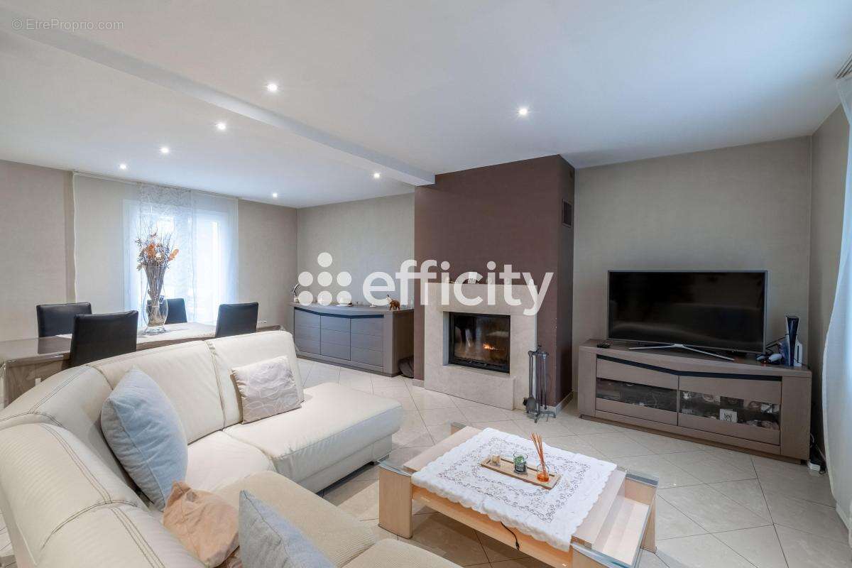 Maison 118 m² à Orly  - photo 4