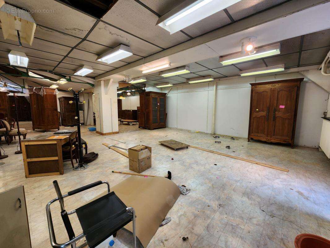 Commerce à SAVIGNY-SUR-BRAYE