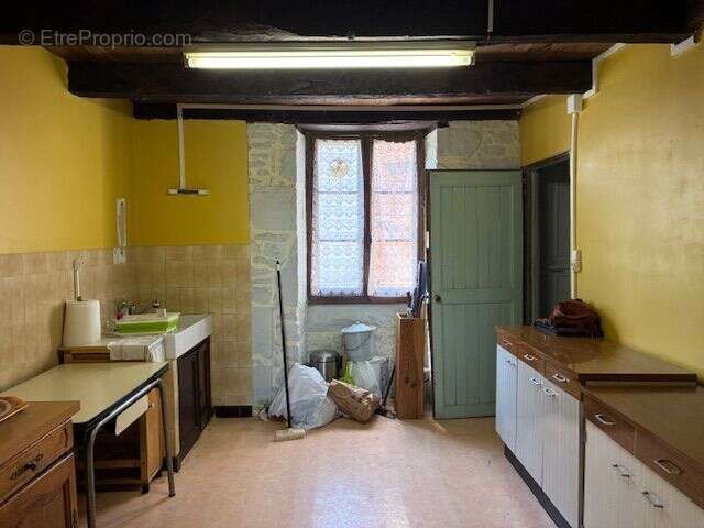 Maison à CASTELNAU-MONTRATIER