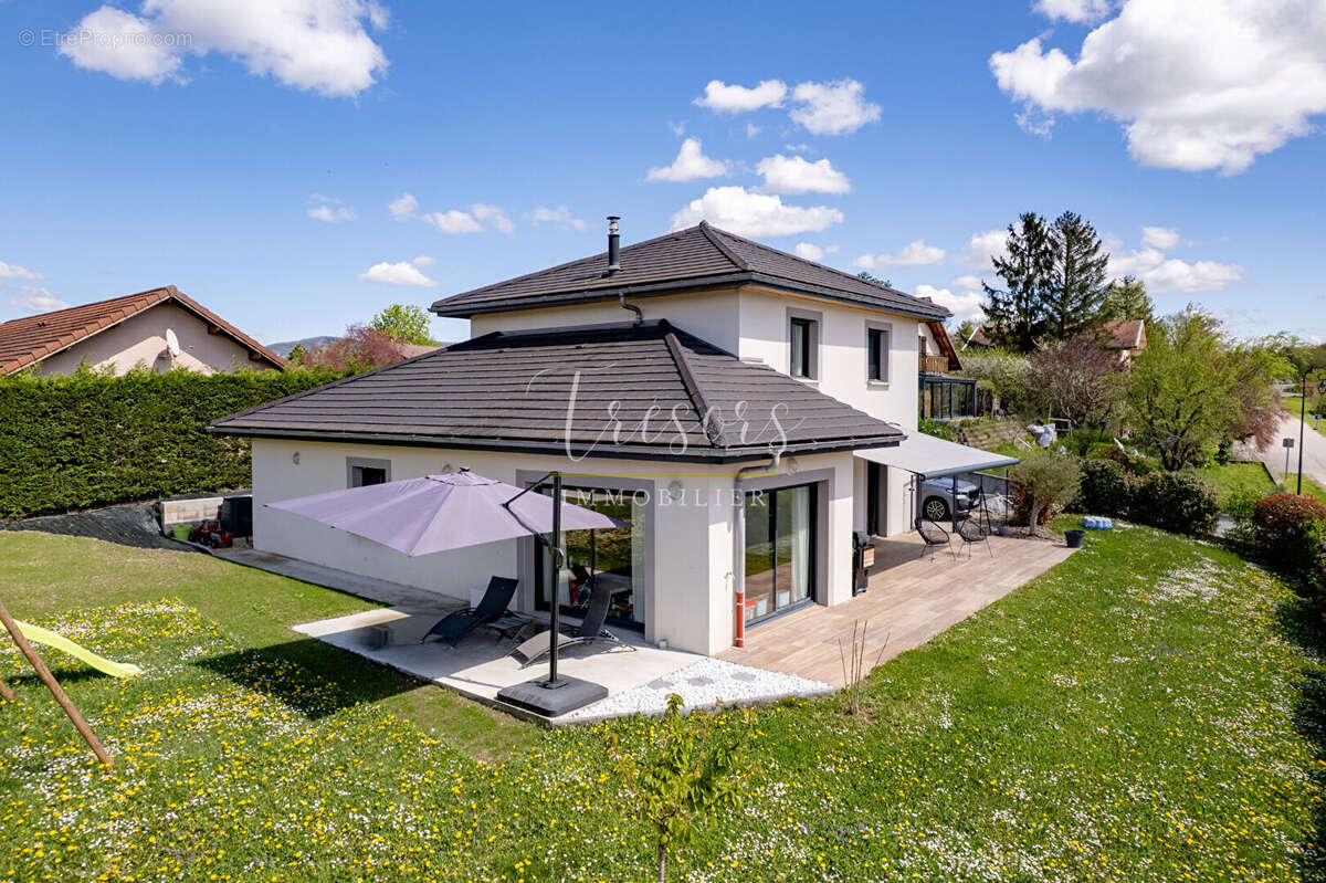 Maison à BELLEGARDE-SUR-VALSERINE