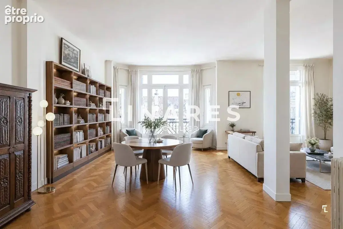 CENTRAL PARADIS - Appartement T4 de 158m2 - Balcon - Cave -  2 chambres de bonne - 13008 - photo 5