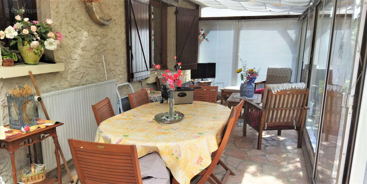 Maison à LA BONNEVILLE-SUR-ITON