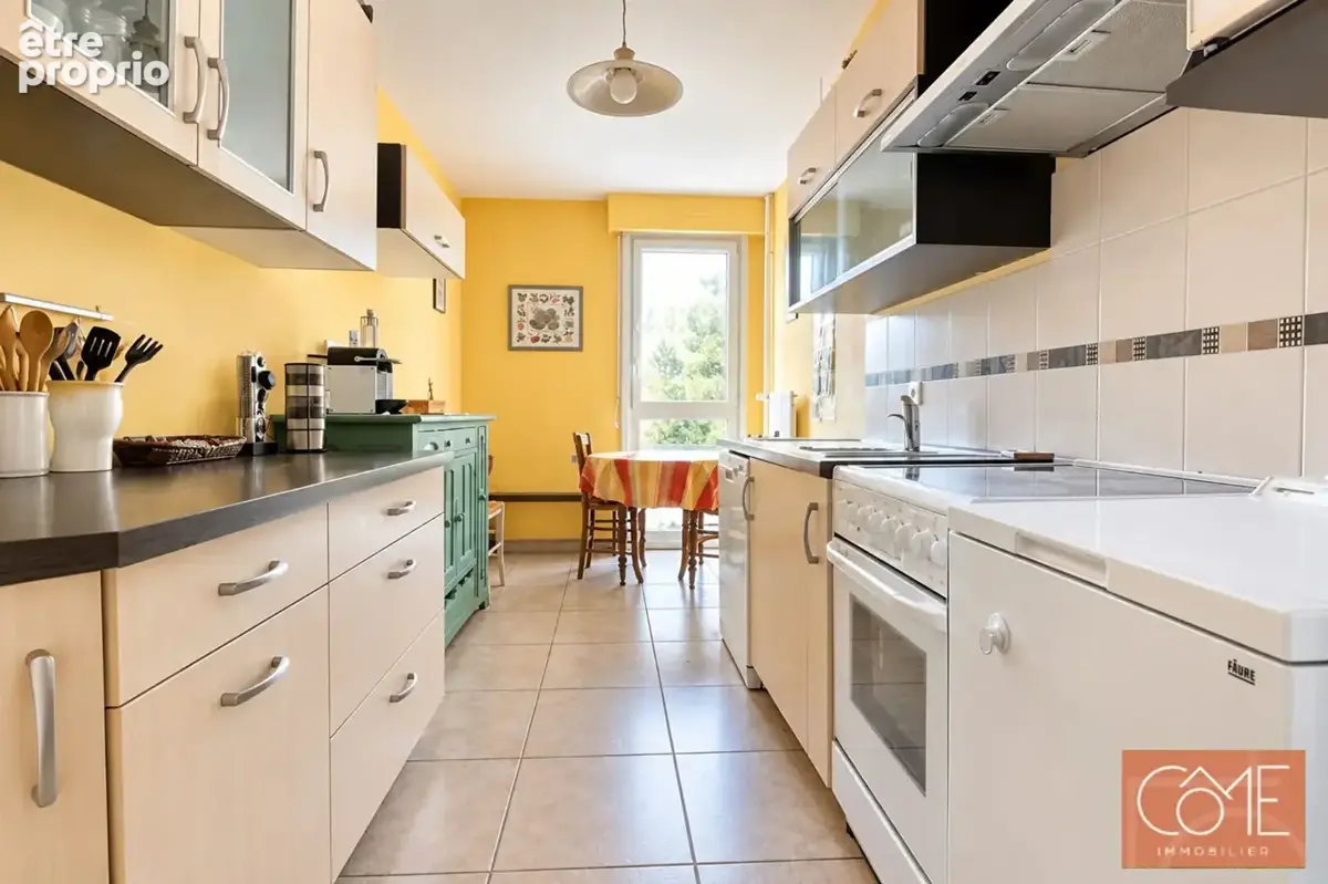 A VENDRE - RENNES 35000 - Quartier Clémenceau - Appartement T4 - 87,41 m² habitables - 2 chambres -  GARAGE ET CELLIER. - photo 5