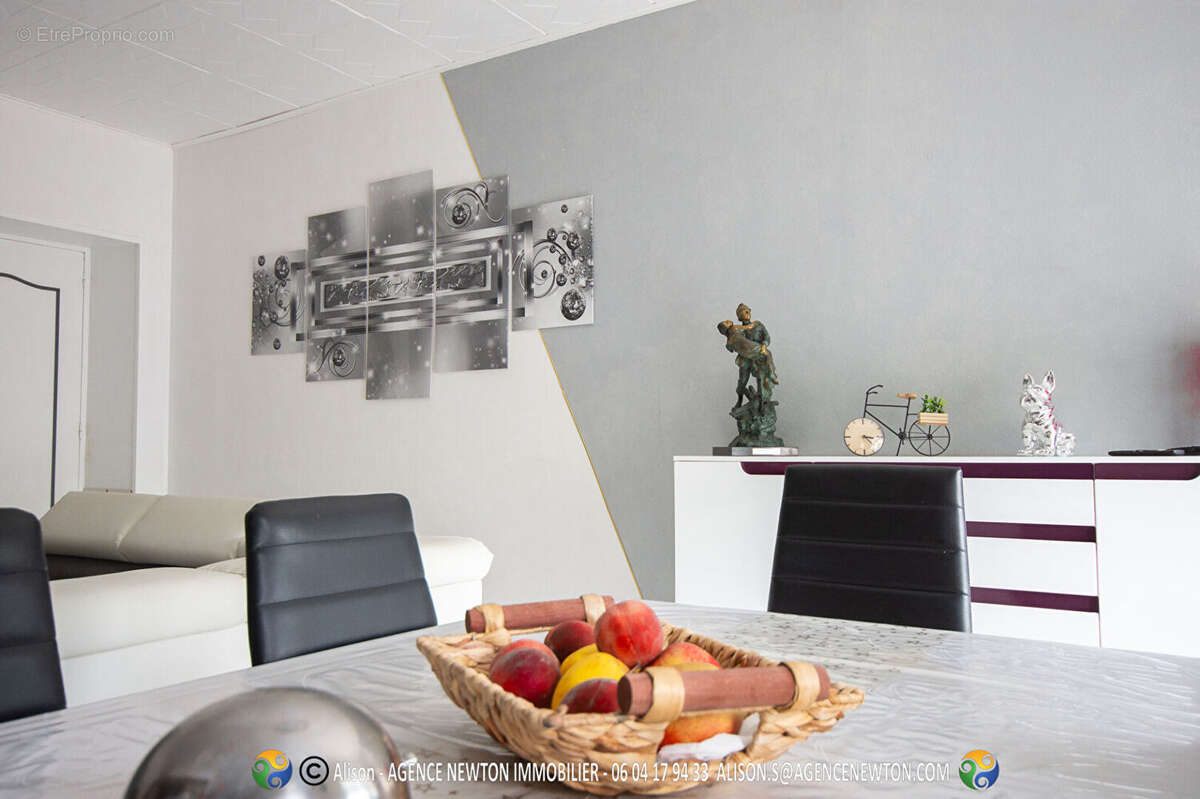 Maison à BAZOUGES-LA-PEROUSE