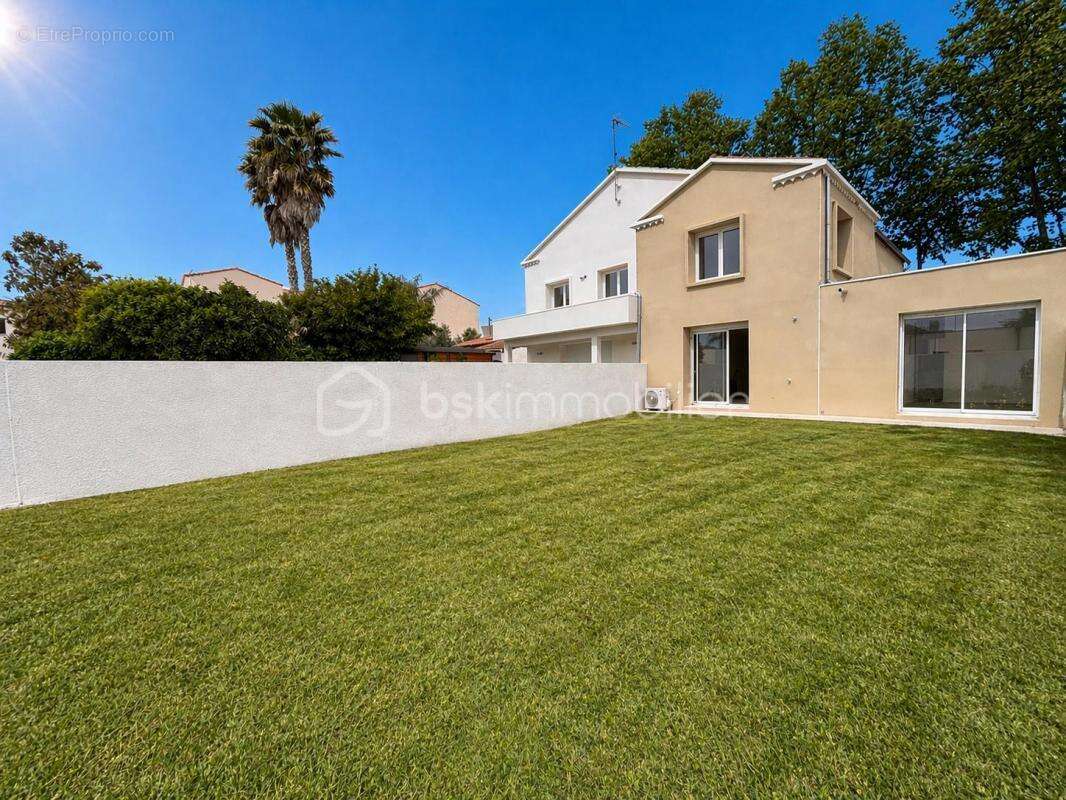 Maison à VIAS