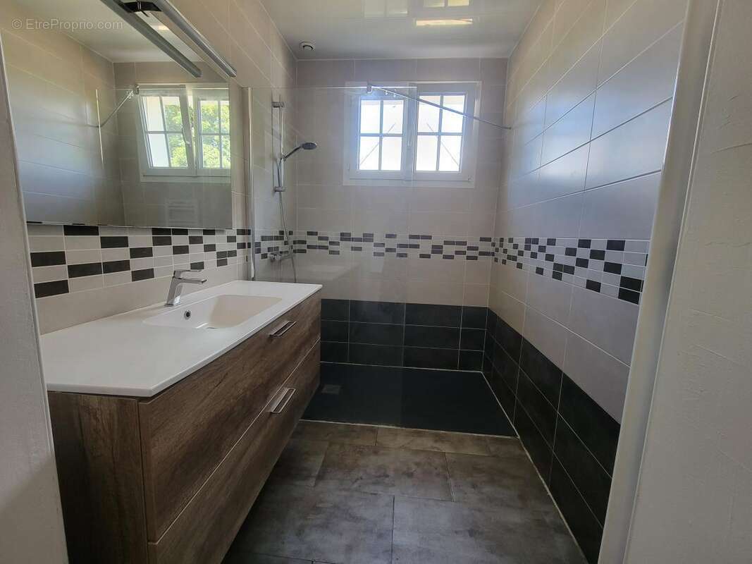 Maison 64 m² à Gourin  - photo 8