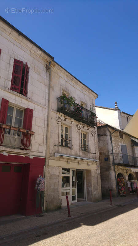 Commerce à BRANTOME