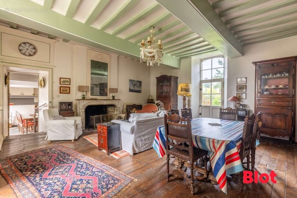 Maison à PIRE-SUR-SEICHE