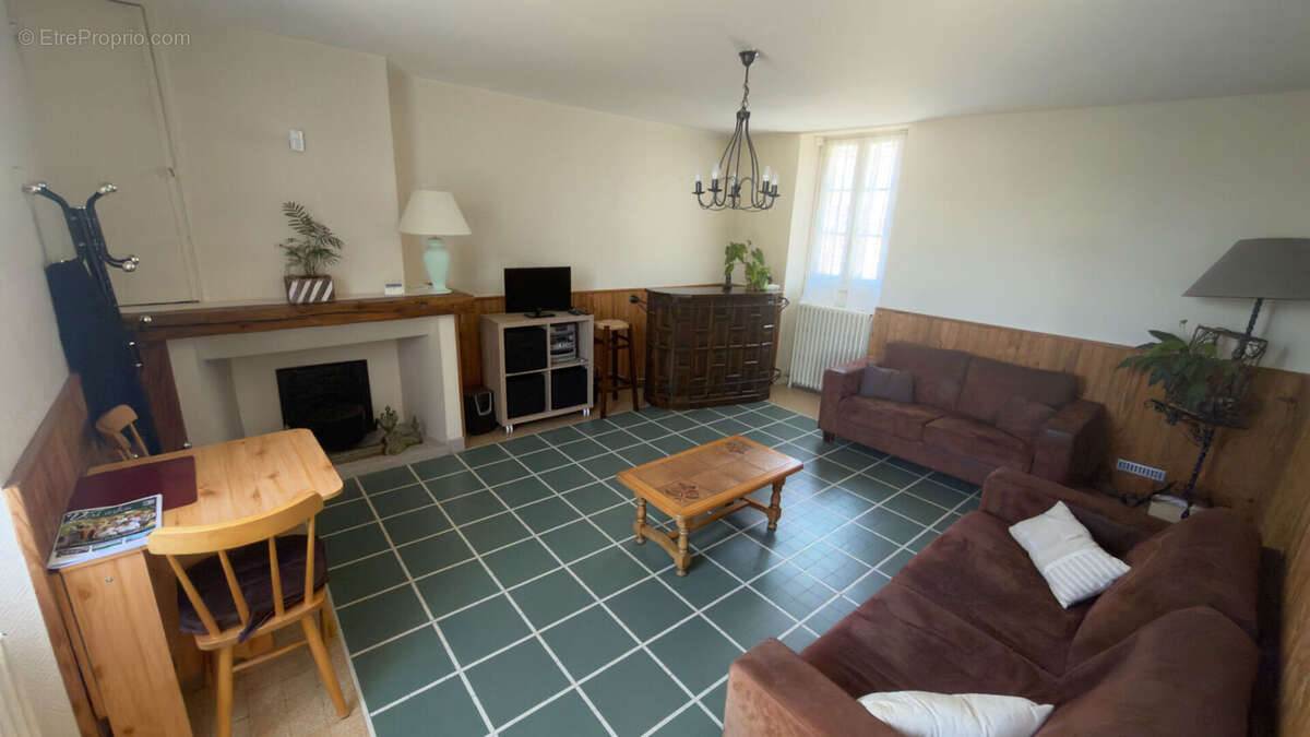 Maison de village à Vert - 114 m² - Terrain de 865 m² - photo 2