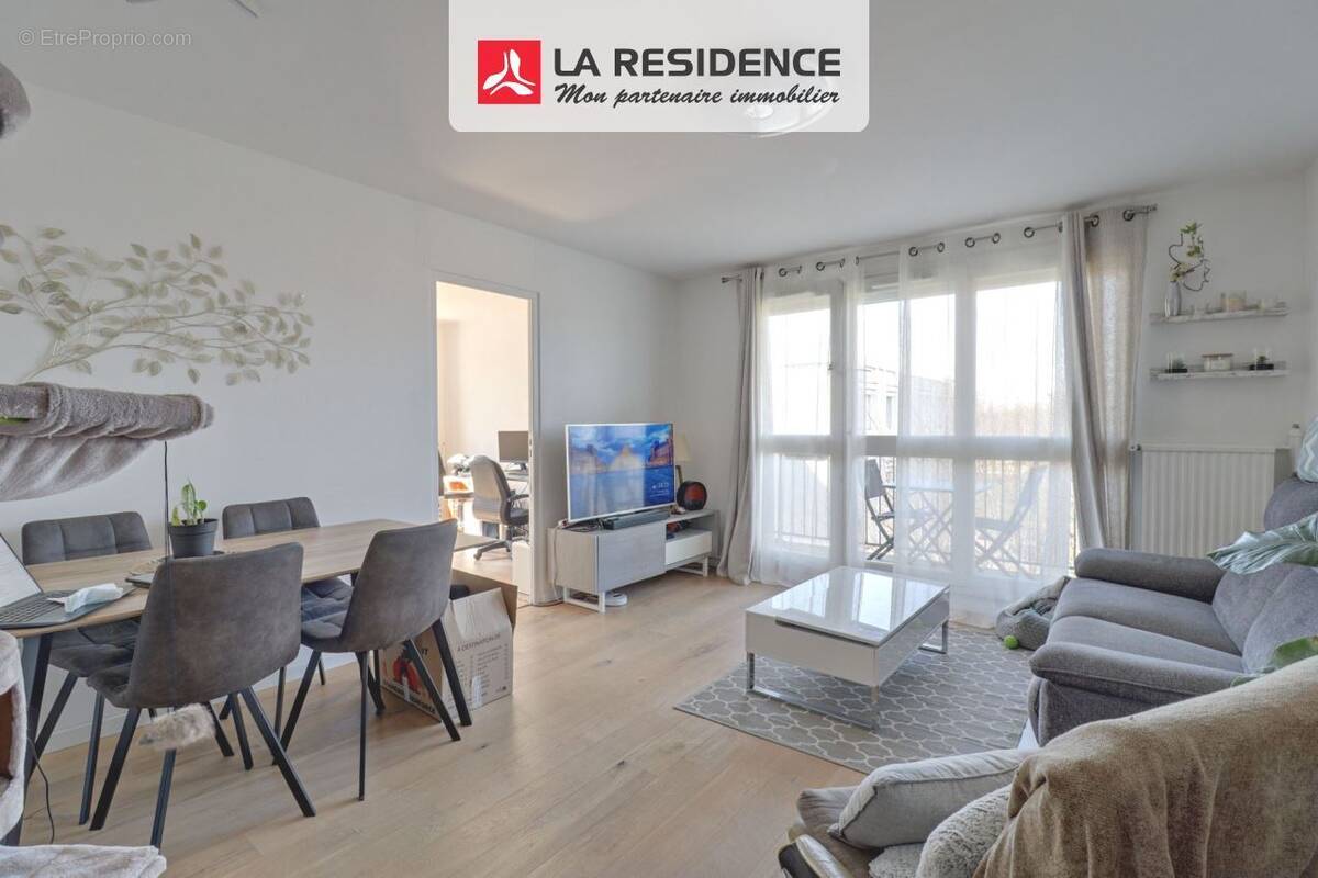 Appartement à VERNEUIL-SUR-SEINE