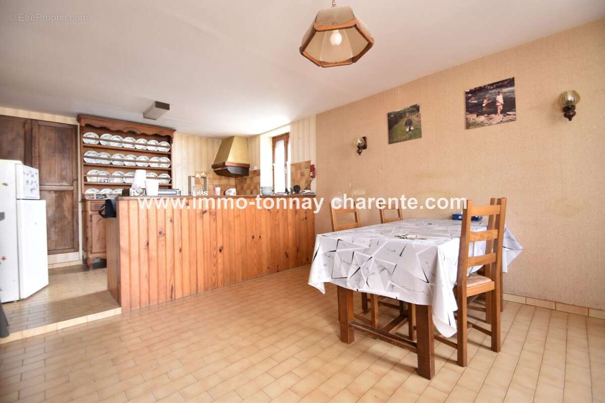 Maison à TONNAY-CHARENTE