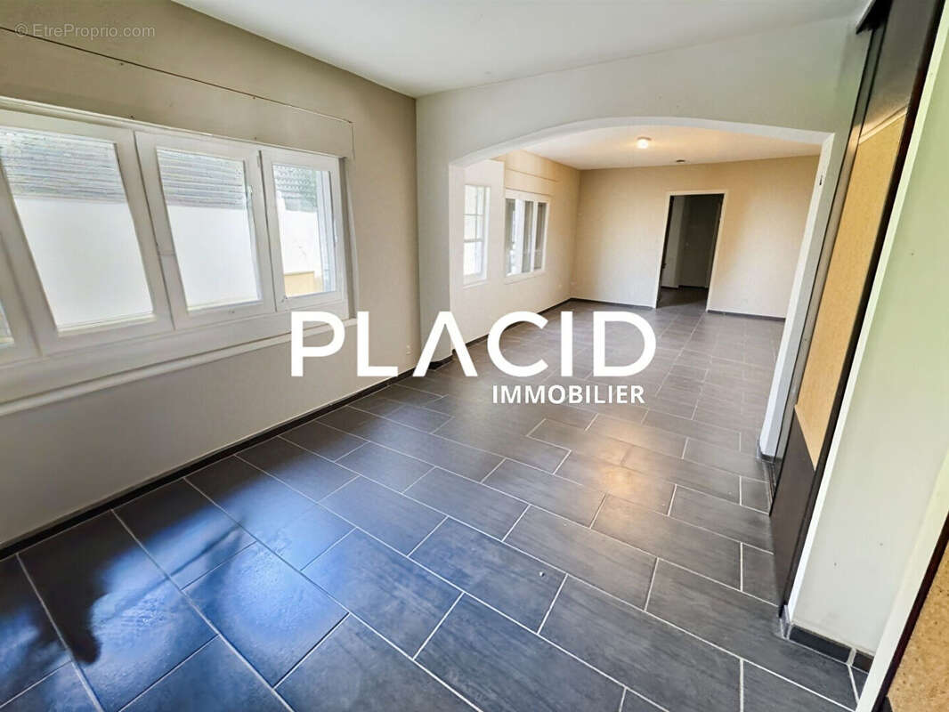 Maison à LES ATTAQUES