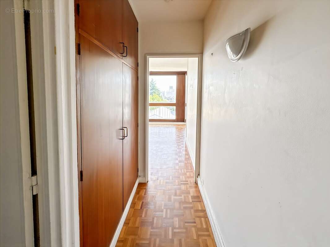 Appartement à LEVALLOIS-PERRET