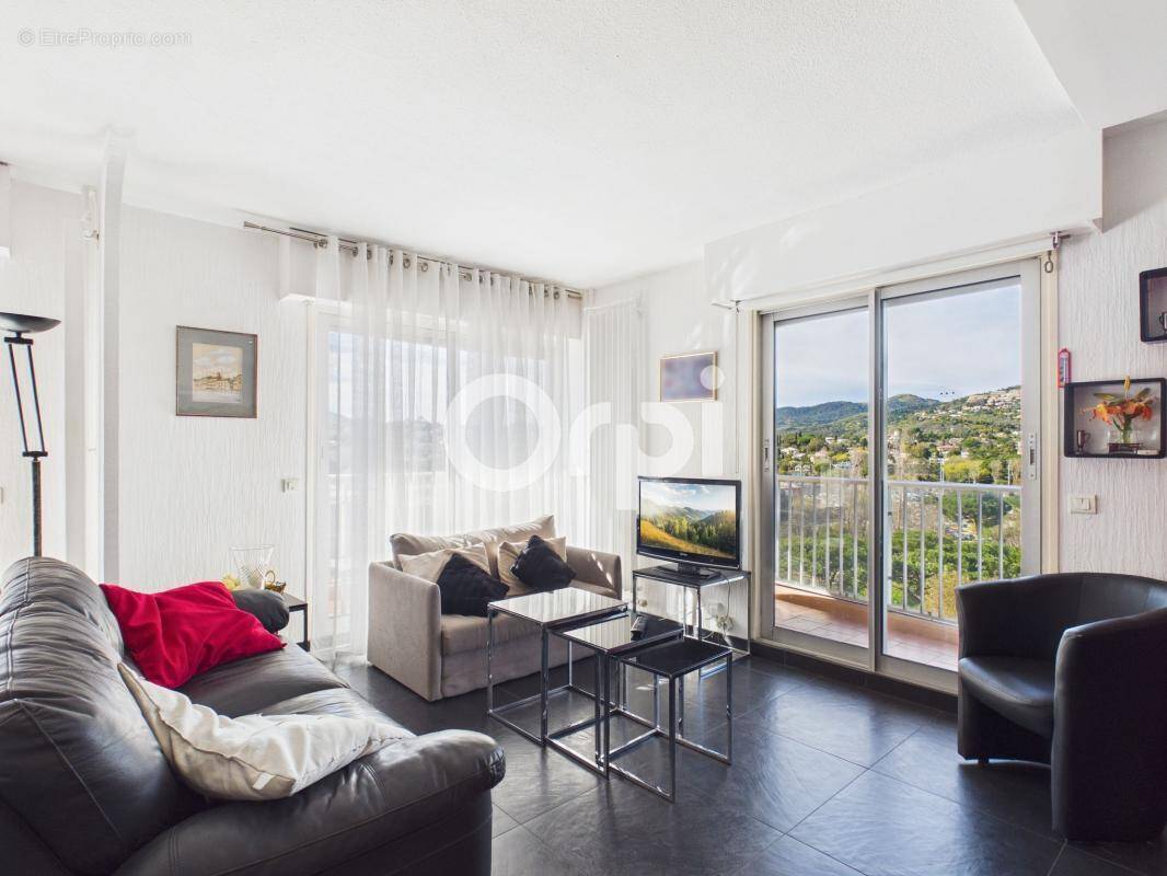 Appartement à MANDELIEU-LA-NAPOULE