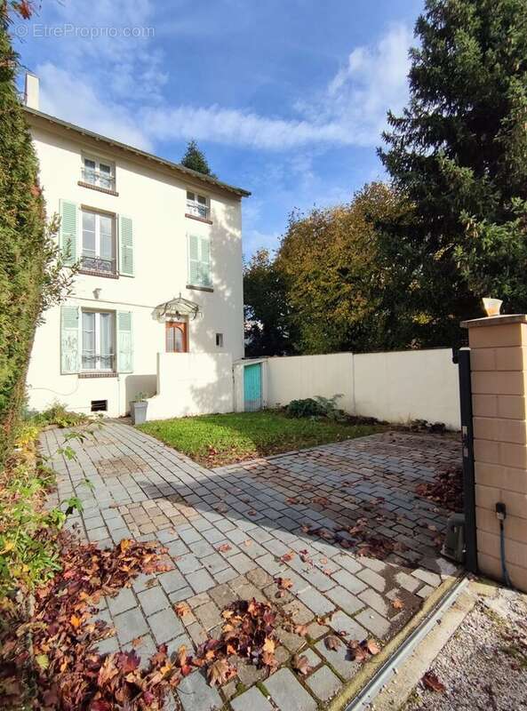 Maison à MONTLIGNON